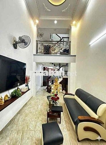 HXH 6M ngay khu Vip Cách Mạng Tháng 8, ngay tuyến metro 2,
