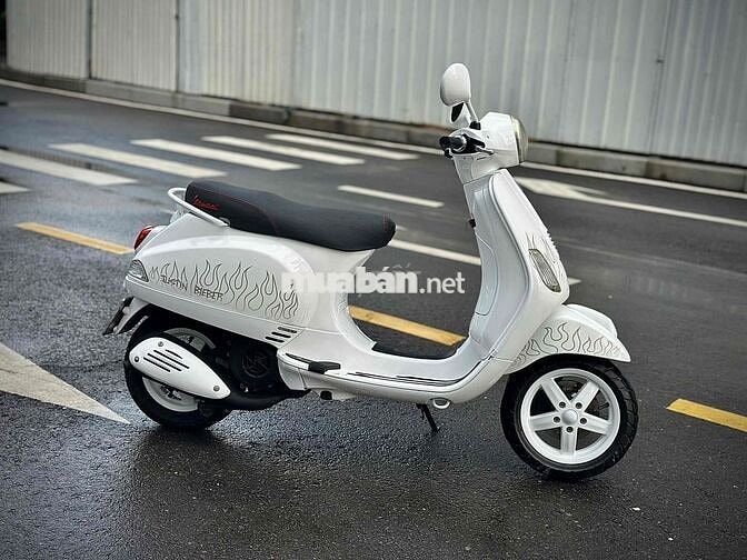 Piaggio Vespa 125 3v Fi Trắng
