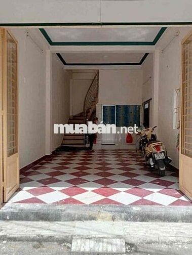 CHO THUÊ NHÀ 4 Tầng NGUYỄN HỮU CẢNH 17triệu/tháng SÁT VINHOMES RỘNG