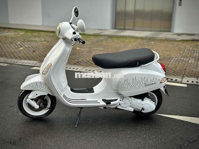 Piaggio Vespa 125 3v Fi Trắng