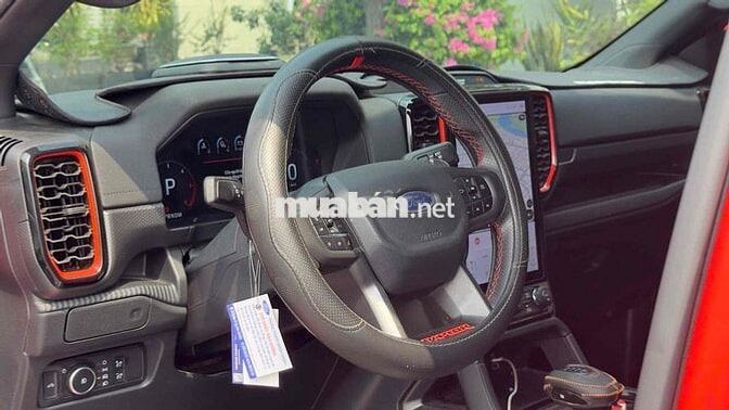 Ford Raptor 2025 Màu Đỏ giá mềm, bán tại hãng Ford
