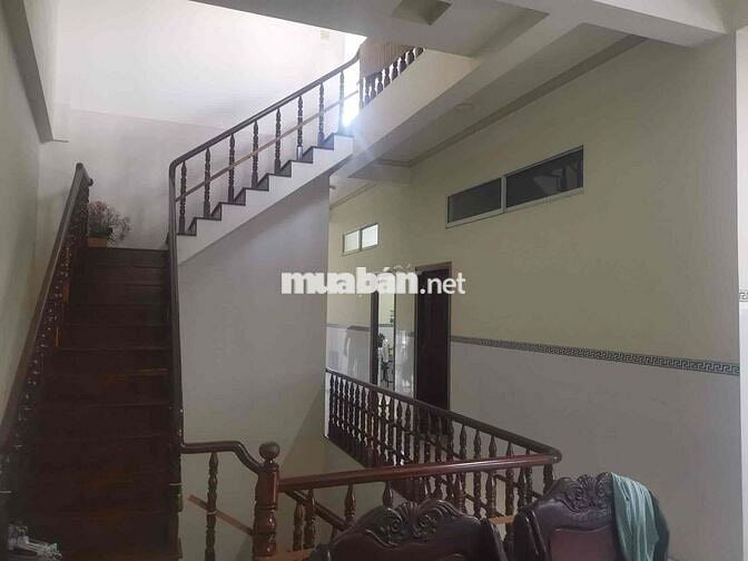Cho thuê Nhà Nguyên Căn Mặt tiền 1 trệt 2 lầu(10x18m)