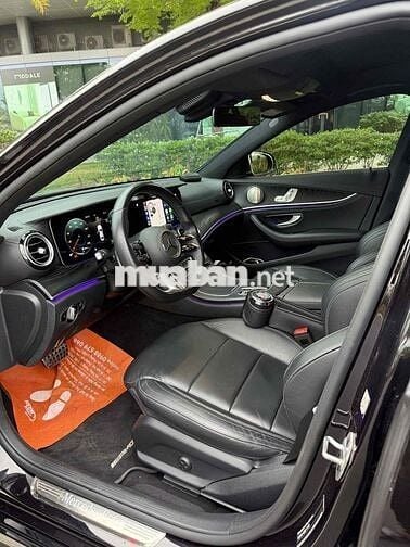 Mercedes-Benz E300 2022 Đen SIÊU MỚI 1V HƠN
