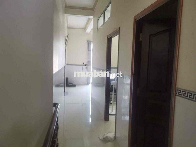 Cho thuê Nhà Nguyên Căn Mặt tiền 1 trệt 2 lầu(10x18m)