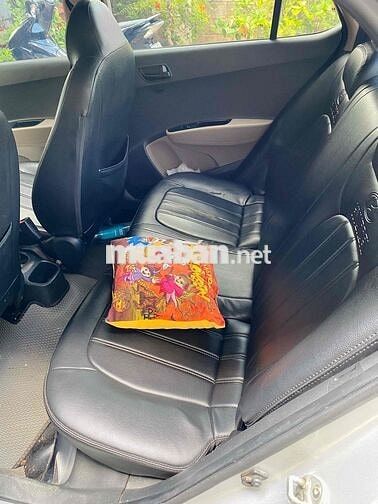 Hyundai Grand i10 Bạc 1.0 MT hatback