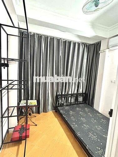 Cho thuê nhà 5 tầng Văn Cao, Ba Đình, Hà Nội