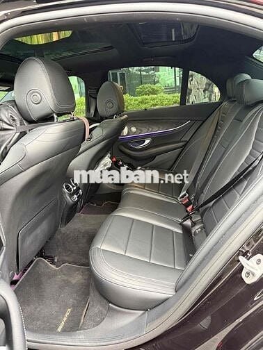 Mercedes-Benz E300 2022 Đen SIÊU MỚI 1V HƠN