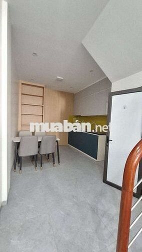 Chính chủ em bán ở phố Nam Dư Thanh Lân,Lĩnh Nam 38m - 5 Ngủ