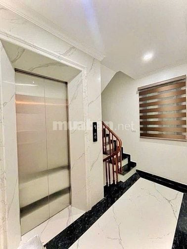 Bán nhà Hoàng Văn Thái, 5 tầng, 45m2, có thang máy, nhà mới ở luôn