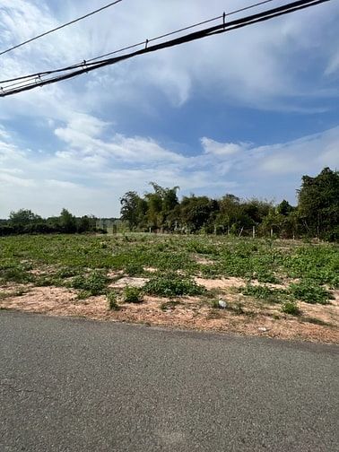 Đất vườn 642m² - Mặt tiền đường - SHR - Yên tĩnh mát mẻ Gần Chợ, Metro
