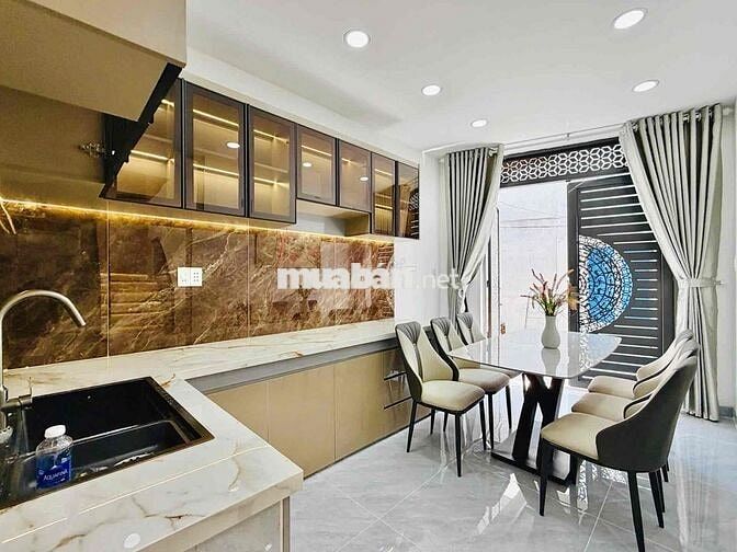 Ô TÔ ĐẬU CỬA - 45m2 - 3 TẦNG XÂY MỚI - TẶNG FULL NỘI THẤT - NHỈNH 5TỶ