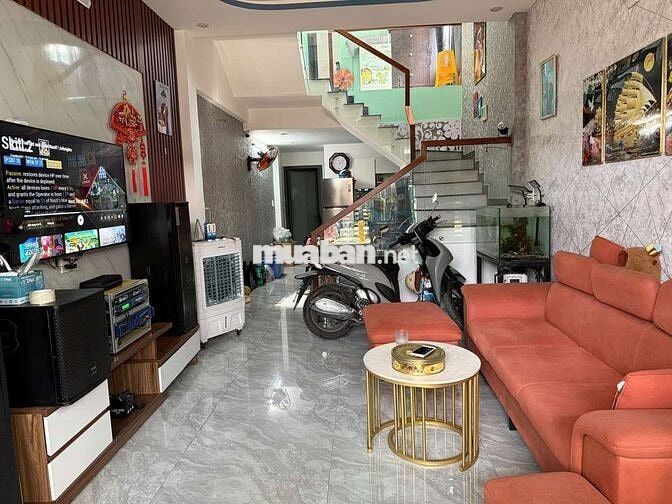 chính chủ cần bán nhà như hình chưa qua đầu tư