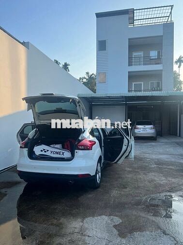 Ford cus 2018 chính chủ màuTrắng 85.000 km