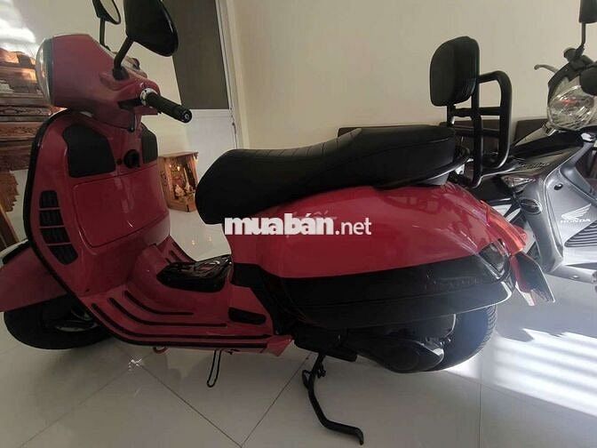 Piaggio Vespa GTS 2014 Đỏ