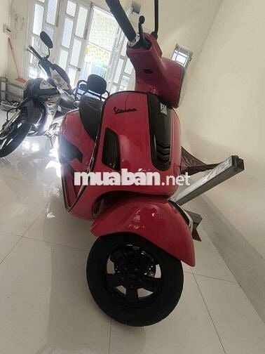 Piaggio Vespa GTS 2014 Đỏ