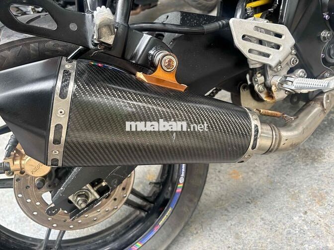 Yamaha R15 màu Trắng
