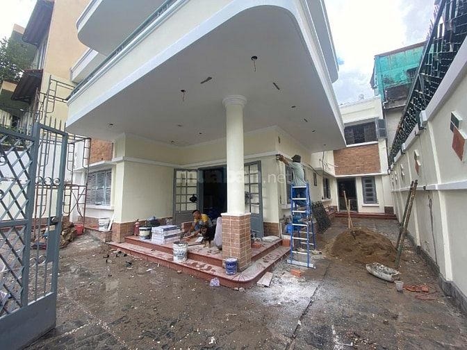 🔥 Cho thuê Biệt Thự Sân Vườn Hẻm80 Bà Huyện Thanh Quan, Q.3_DT 12x20m