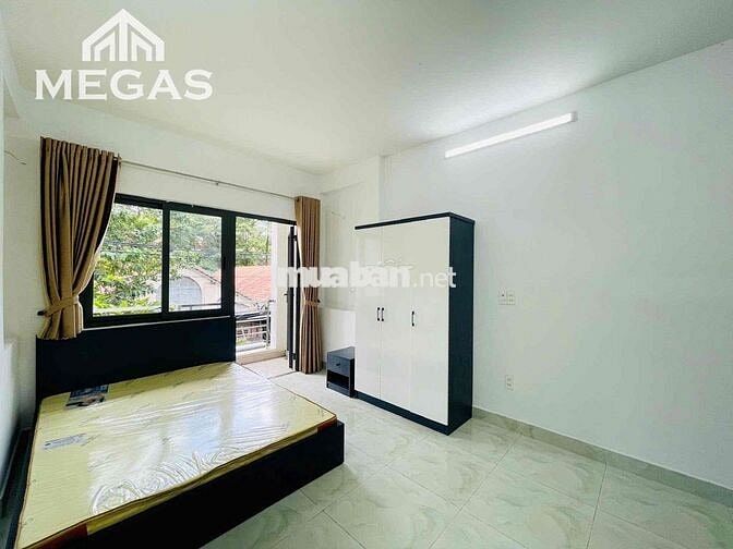 STUDIO BAN CÔNG SIÊU THOÁNG FULL NỘI THẤT 30m2 VÀO QUẬN 1 4 PHÚT ĐI XE