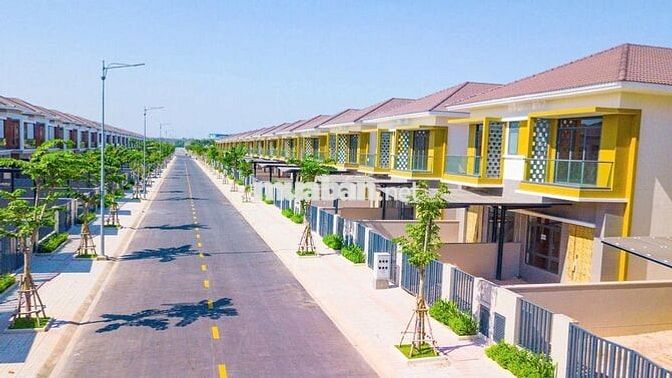 Nhà phố thương mại 1 trệt 2 lầu