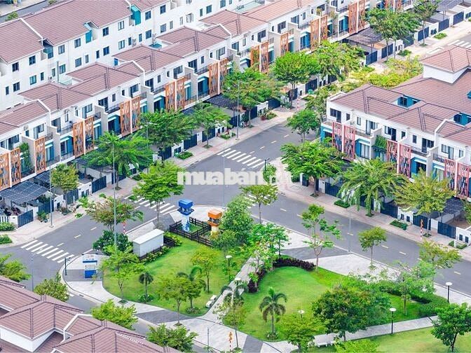 Nhà phố thương mại 1 trệt 2 lầu