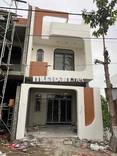BÁN NHÀ 1 TRỆT, 1 LẦU KHU TĐC PHƯỜNG 9 TP VĨNH LONG MỚI 100%