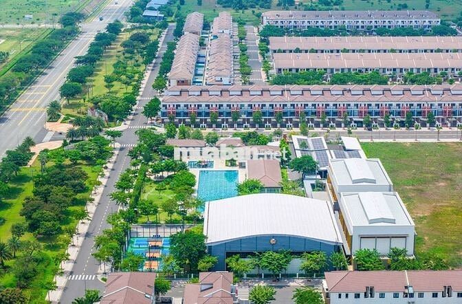 Nhà phố thương mại 1 trệt 2 lầu
