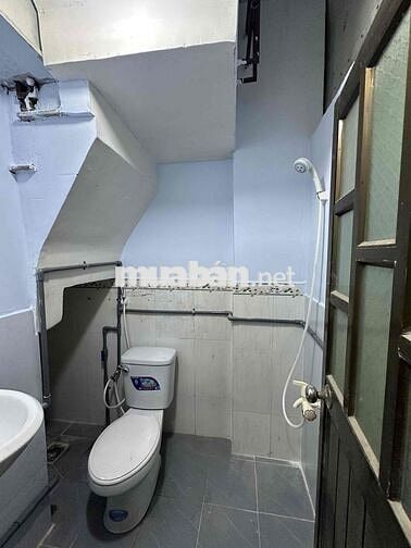 CHO THUÊ NHÀ MẶT TIỀN _ Dt: 100m2 _ Trệt lầu _ Gần chung cư Thạnh lộc