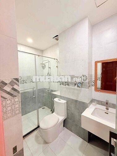 Cho Thuê Nhà Đẹp Hẻm Số 5 thuận Tiện Qua Tân Phú