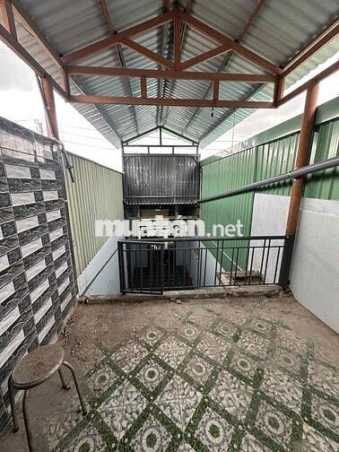 CHO THUÊ NHÀ MẶT TIỀN _ Dt: 100m2 _ Trệt lầu _ Gần chung cư Thạnh lộc