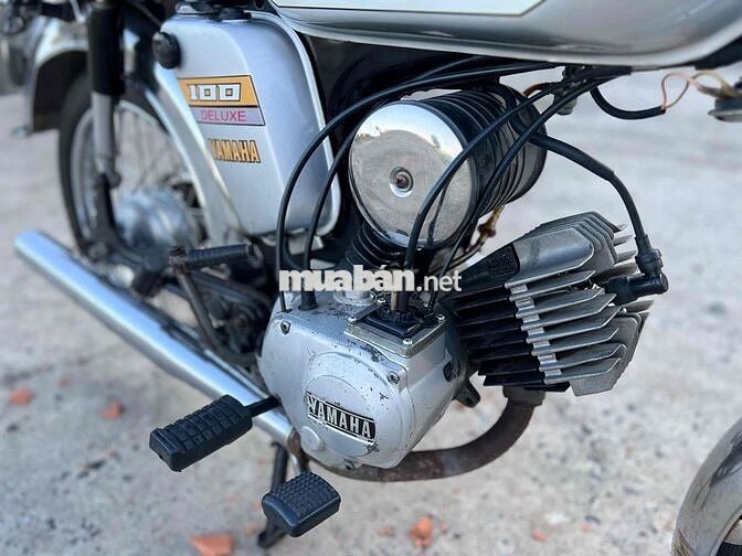Yamaha YB100 màu Bạc