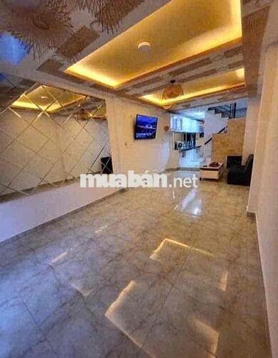 NC MẶT TIỀN QUẬN 5 ( 1 trệt , lửng , 2 lầu , sân thượng) , máy lạnh