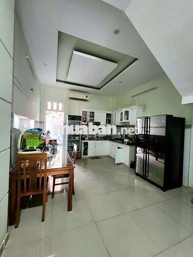 CHO THUÊ NHÀ 3TẦNG FULL NT 4PN/4WC-GẦN CÂN NHƠN HOÀ HBP THỦ ĐỨC.SÂNÔTÔ