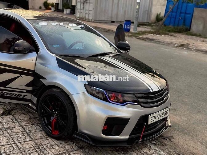 Kia Forte màu Bạc