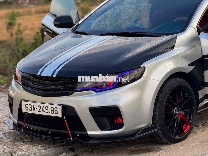 Kia Forte màu Bạc