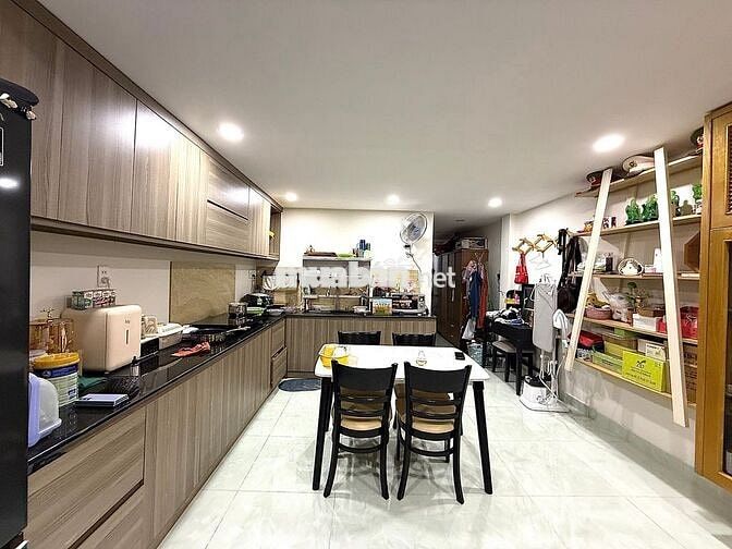 BÁN NHÀ TRƯỜNG THỌ 100M² – KẾT CẤU 2 TẦNG – ĐÓN SÓNG VÀNH ĐAI 2 KHỦNG