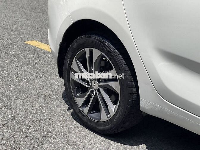 Kia Rondo 2.0 GAT 2018 Xe Gia Đình Đẹp Ngon Bổ Rẻ