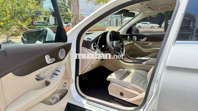 Mercedes-Benz GLC200 4Matic 2020