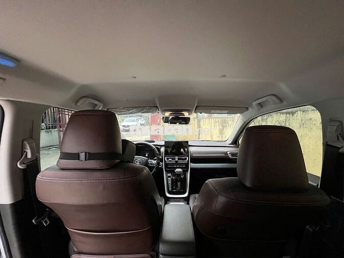 Toyota Innova Cross 2024 V 26.000 km