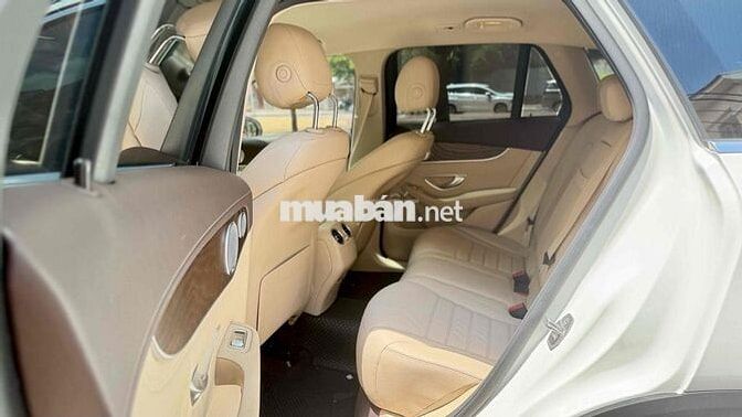 Mercedes-Benz GLC200 4Matic 2020