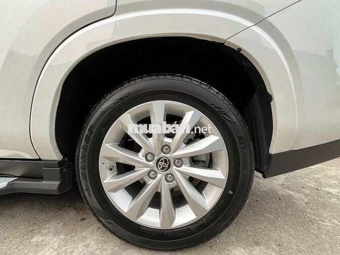Toyota Innova Cross 2024 V 26.000 km
