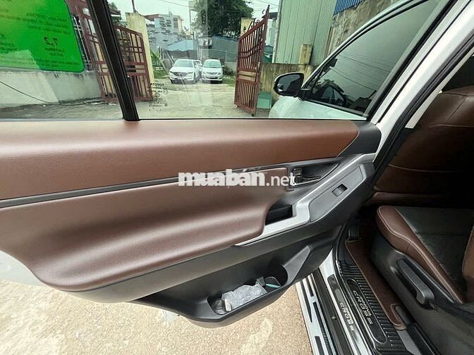 Toyota Innova Cross 2024 V 26.000 km