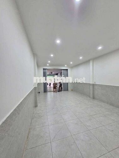 NHÀ CHO THUÊ MTKD BỜ BAO TÂN THẮNG  DT4. 5*25M 4L+ ST 6PN6WC