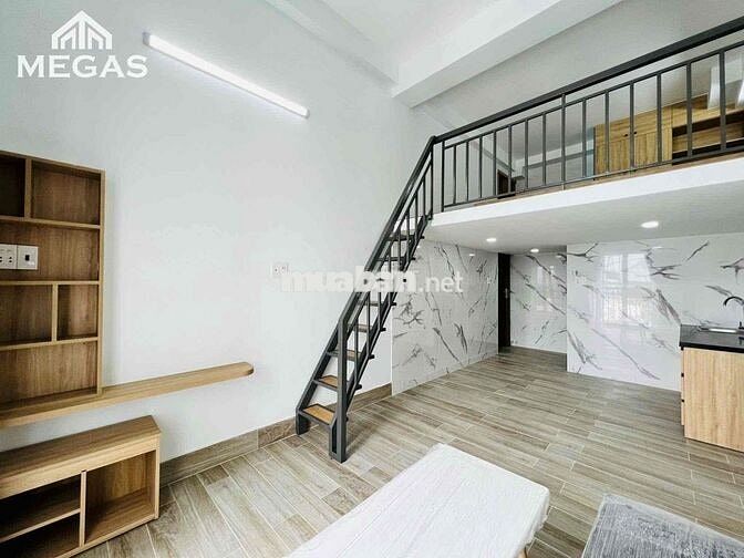 Nhà đẹp mới xây ngay LÝ CHÍNH THẮNG bancol siêu đẹp