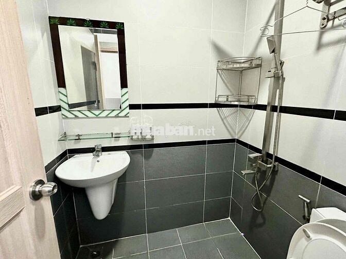 DUPLEX FULL NỘI THẤT GIÁ SINH VIÊN - Thang Máy