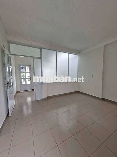 NHÀ CHO THUÊ MTKD BỜ BAO TÂN THẮNG  DT4. 5*25M 4L+ ST 6PN6WC