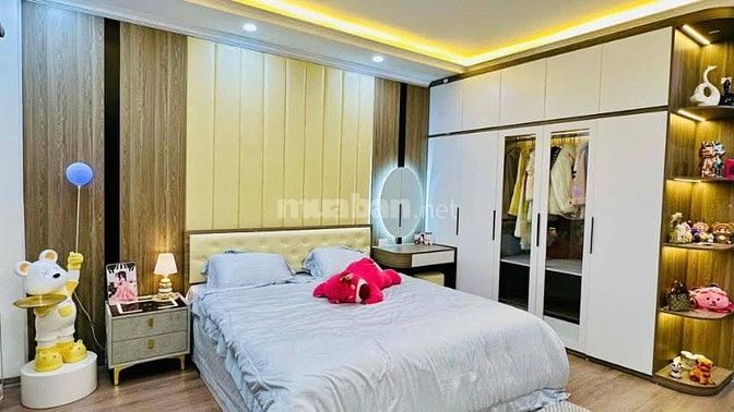 Bán Nhà Gần Phố, Tương Mai, Hoàng Mai 45m, 7 tầng, mt 4.2m, 15.9 tỷ