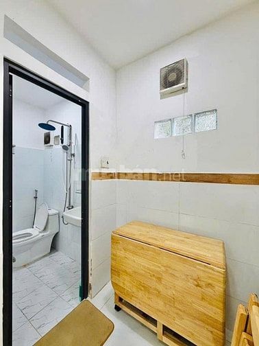 NHÀ ĐẸP 4x10 2pn 2wc có bancol chillchill