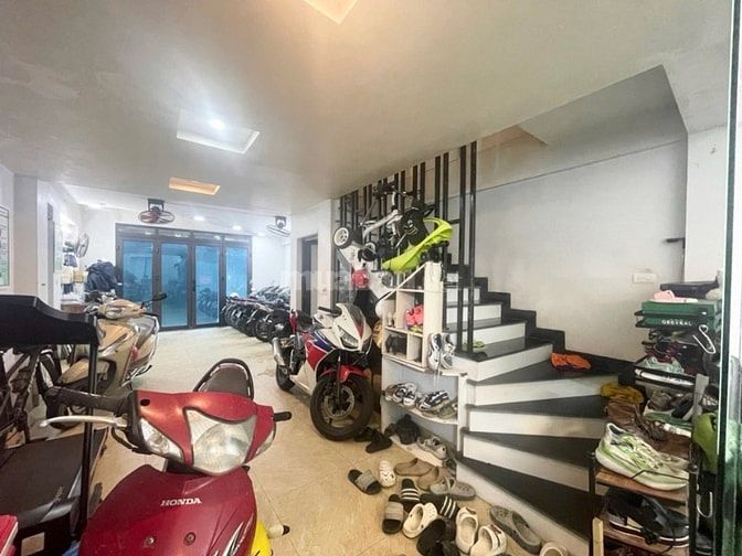 Bán Nhà riêng tại Minh Khai, 11,2 tỷ, 100m2, 9PN, 10WC, sổ đỏ giá hời