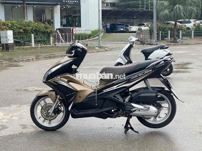 Honda Air Blade 125 FI 2015 Đen Vàng