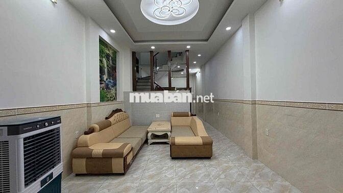 Nhà phố đẹp 1 trục thẳng 1/ Nguyễn Văn Quá. Sát mặt tiền, hẻm xe hơi.